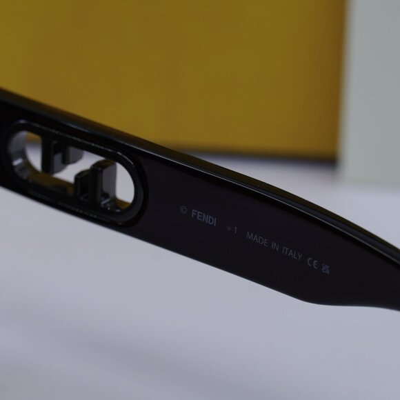 Fendi FE40107F 52E Square Sunglasses - Dark Havana\Brown - Picture 8 of 9